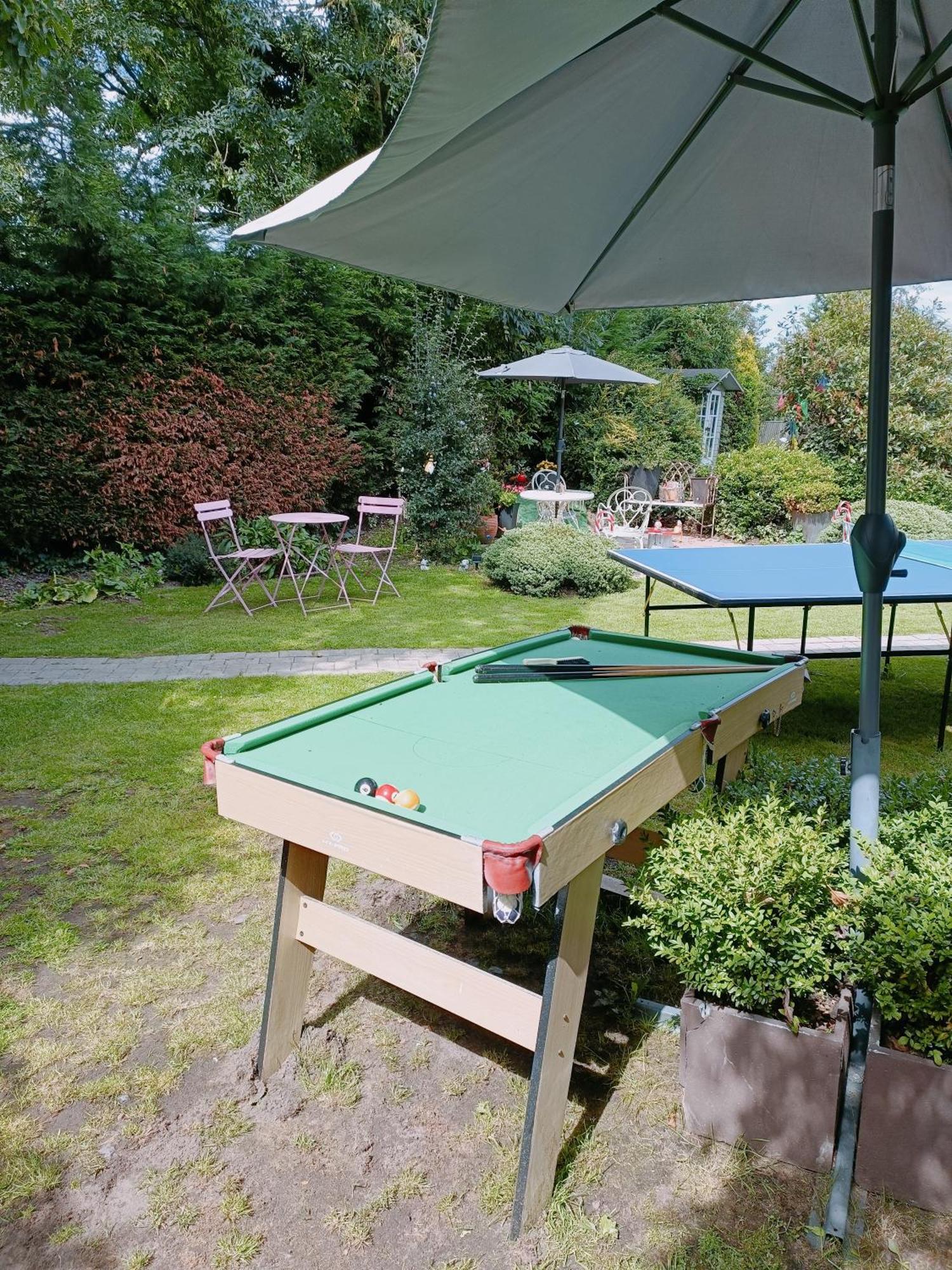 The White Dove Bed And Breakfast With Bell Tents And Private Hot Tubs Coddington  Kültér fotó