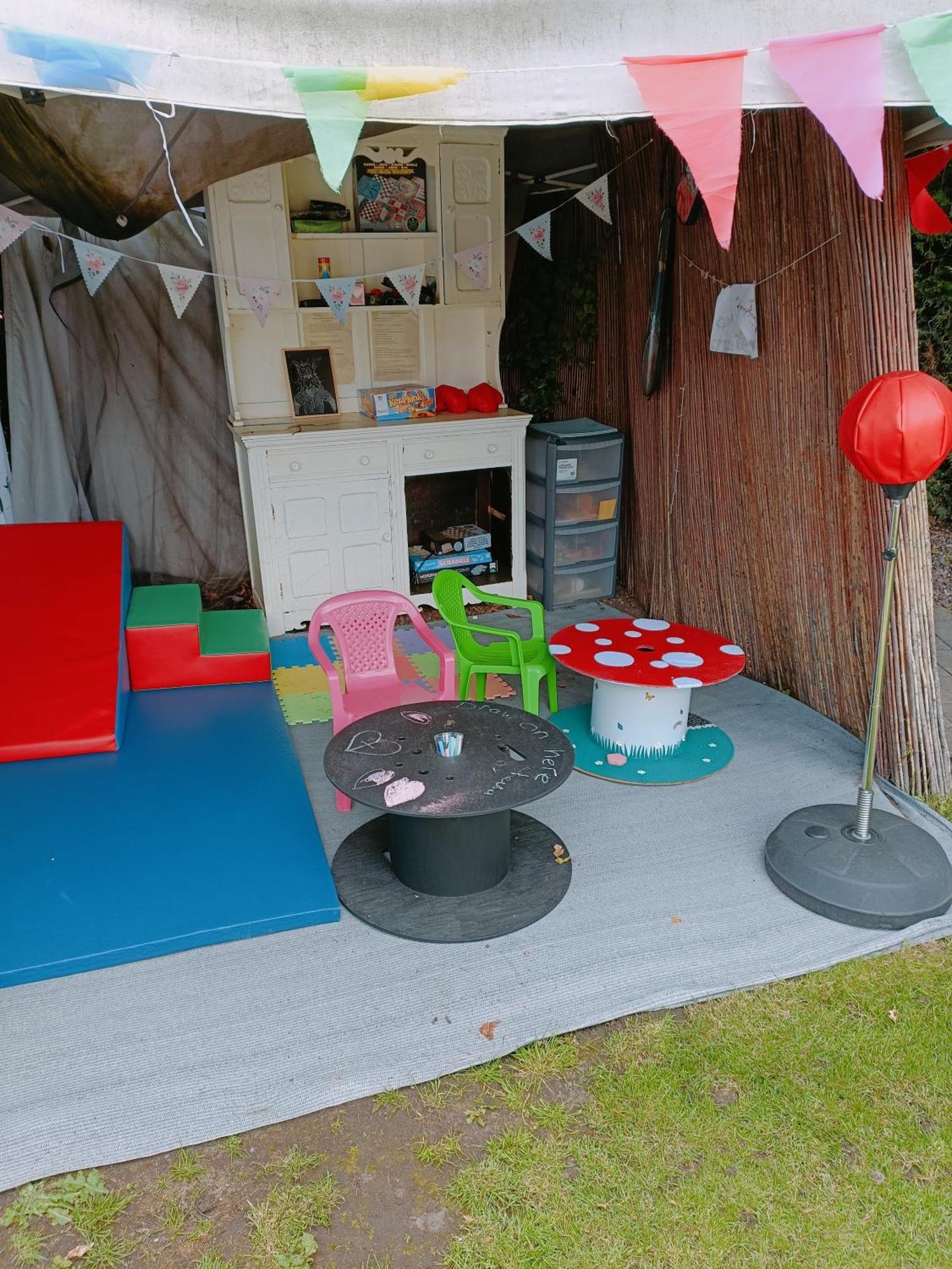 The White Dove Bed And Breakfast With Bell Tents And Private Hot Tubs Coddington  Kültér fotó