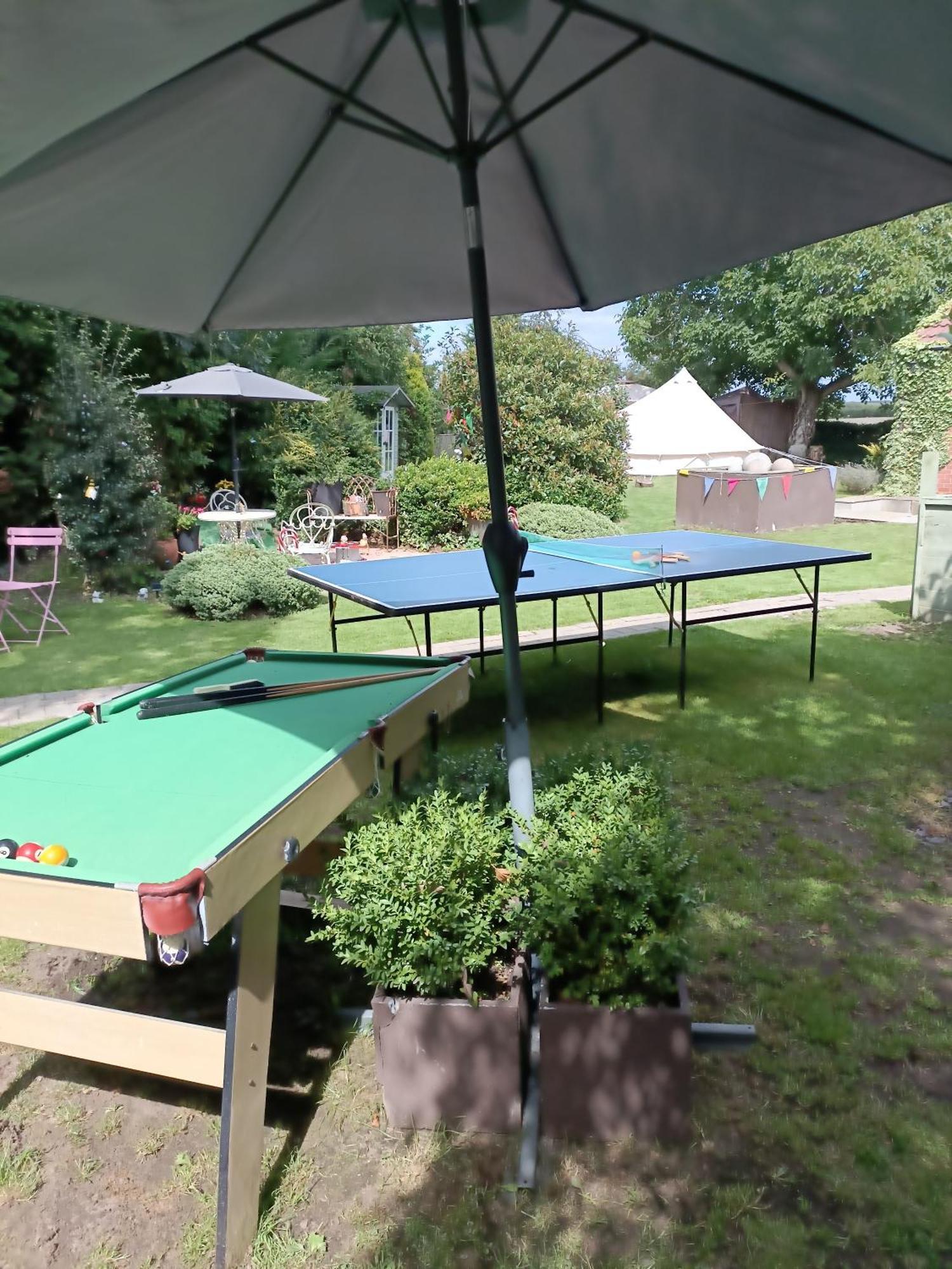 The White Dove Bed And Breakfast With Bell Tents And Private Hot Tubs Coddington  Kültér fotó