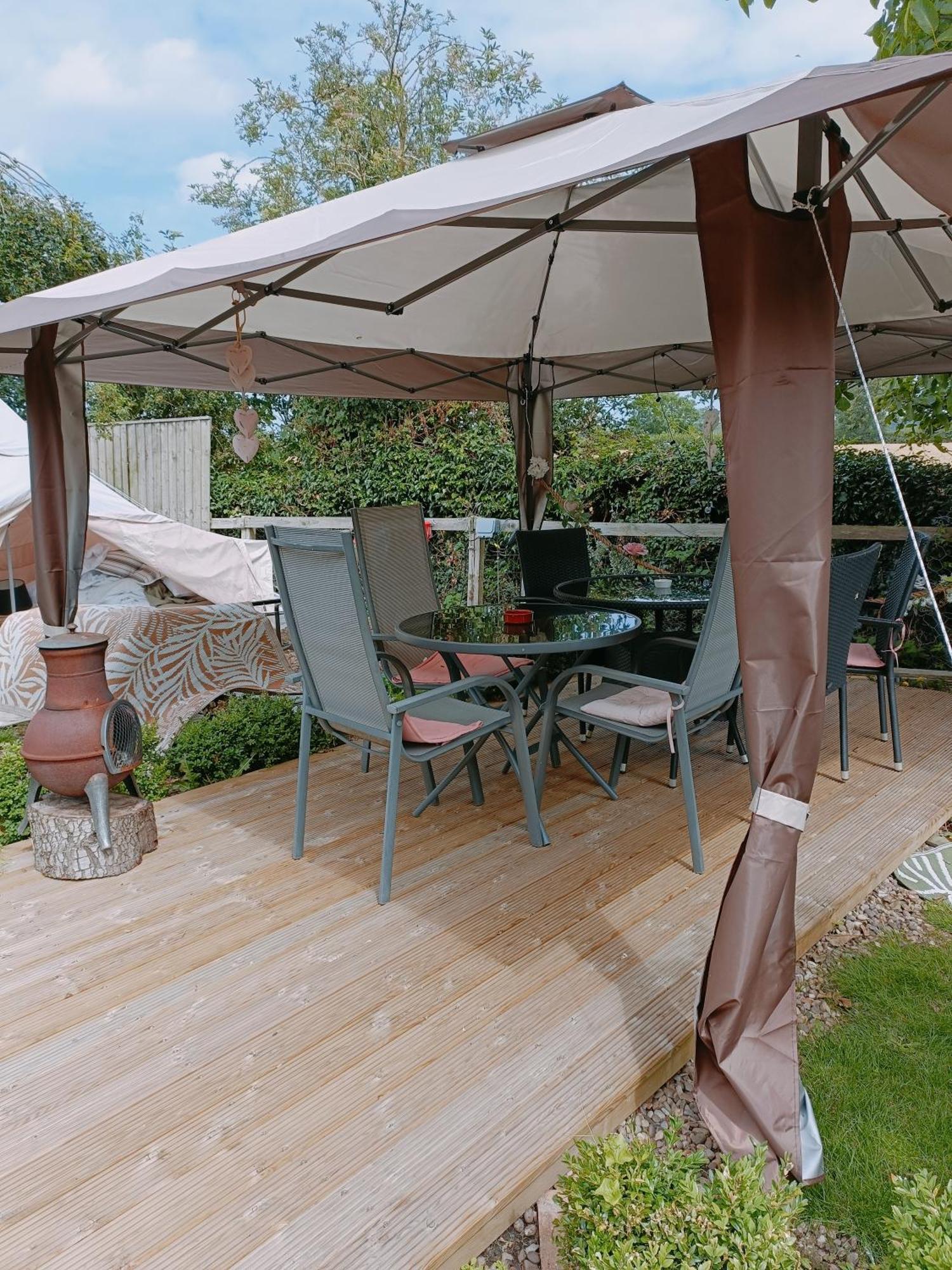 The White Dove Bed And Breakfast With Bell Tents And Private Hot Tubs Coddington  Kültér fotó